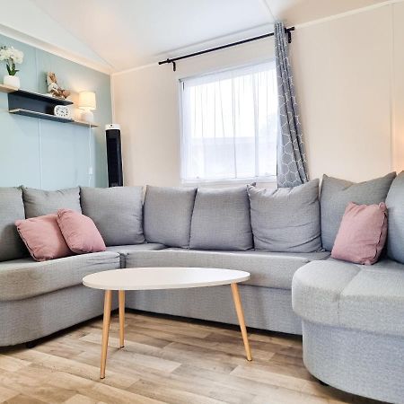 Prachtig Chalet Ok50 D12 Op Familiecamping Oostkapelle Luaran gambar
