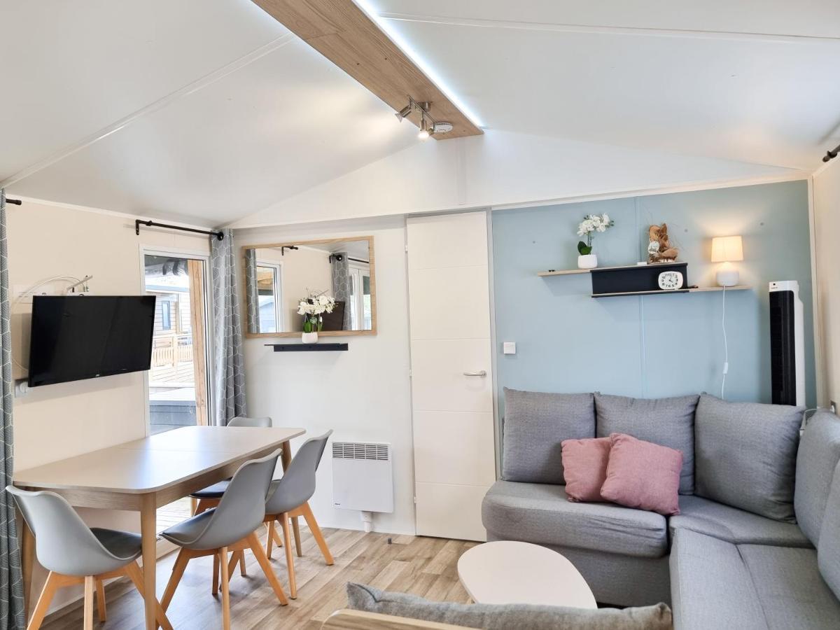 Prachtig Chalet Ok50 D12 Op Familiecamping Oostkapelle Luaran gambar